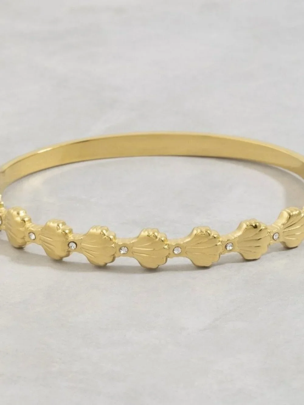 GOLD STAINLESS SEASHELL CUFF BRACELET